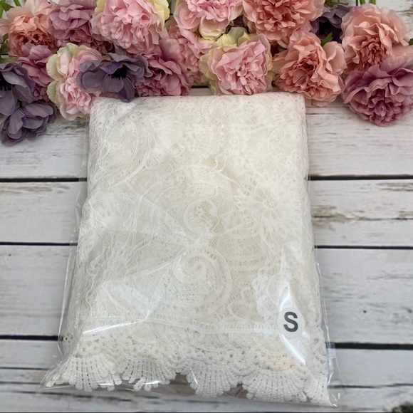 White Scalloped Lace Boho Beach Dress Coverup - Picture 14 of 15